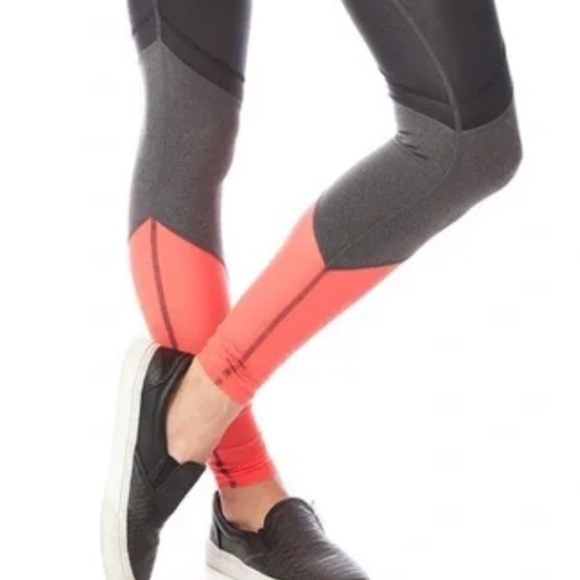 Alo Yoga Sheila Color Block Leggings Gray Black Coral Mesh Medium - Picture 2 of 15